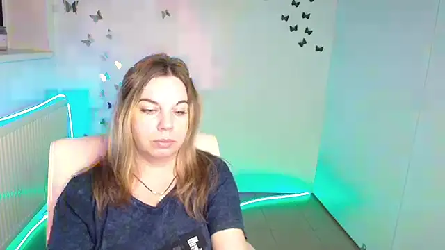 Snapshot of Jessica_Amore chatting on 10-17-25, 05:54 Jessica Amore online show from 10-17-25, 05:54