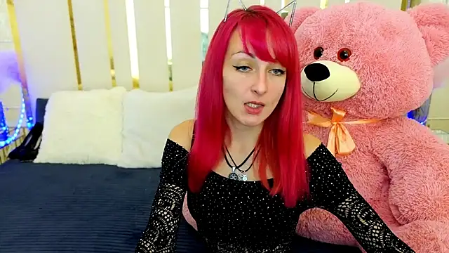 Snapshot of BrandyBloom chatting on 10-19-25, 07:14 BrandyBloom online show from 10-19-25, 07:14