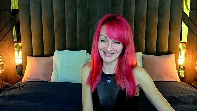 Snapshot of BrandyBloom chatting on 11-22-25, 07:57 BrandyBloom online show from 11-22-25, 07:57