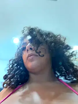 Snapshot of allybluee777 chatting on 11-27-25, 05:20 allybluee777 online show from 11-27-25, 05:20