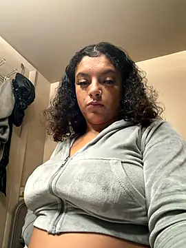 Snapshot of allybluee777 chatting on 12-05-25, 04:32 allybluee777 online show from 12-05-25, 04:32