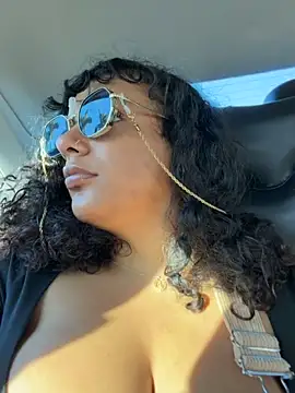 Snapshot of allybluee777 chatting on 02-23-26, 01:19 allybluee777 online show from 02-23-26, 01:19