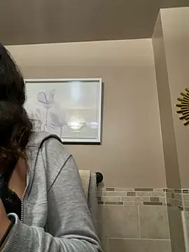 Snapshot of allybluee777 chatting on 03-06-26, 08:22 allybluee777 online show from 03-06-26, 08:22