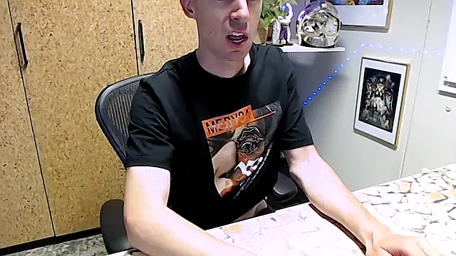 Snapshot of sakiramissy chatting on 10-07-25, 07:27 sakiramissy online show from 10-07-25, 07:27