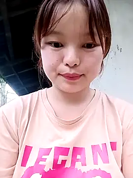 Snapshot of XoiXoi232 chatting on 09-09-25, 11:10 XoiXoi232 online show from 09-09-25, 11:10