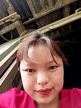 Snapshot of XoiXoi232 chatting on 09-15-25, 04:01 XoiXoi232 online show from 09-15-25, 04:01