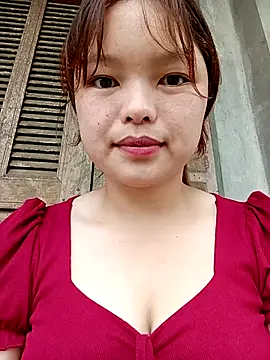 Snapshot of XoiXoi232 chatting on 09-17-25, 03:19 XoiXoi232 online show from 09-17-25, 03:19