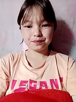 Snapshot of XoiXoi232 chatting on 09-26-25, 02:04 XoiXoi232 online show from 09-26-25, 02:04