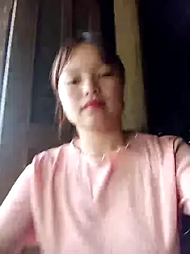 Snapshot of XoiXoi232 chatting on 10-13-25, 01:27 XoiXoi232 online show from 10-13-25, 01:27