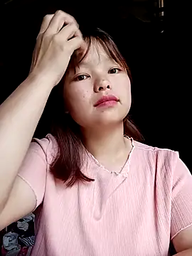 Snapshot of XoiXoi232 chatting on 10-14-25, 12:33 XoiXoi232 online show from 10-14-25, 12:33