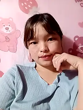 Snapshot of XoiXoi232 chatting on 10-16-25, 01:39 XoiXoi232 online show from 10-16-25, 01:39