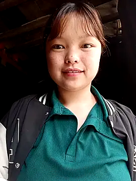 Snapshot of XoiXoi232 chatting on 10-21-25, 04:24 XoiXoi232 online show from 10-21-25, 04:24