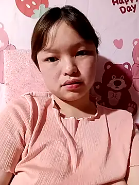 Snapshot of XoiXoi232 chatting on 10-24-25, 12:08 XoiXoi232 online show from 10-24-25, 12:08