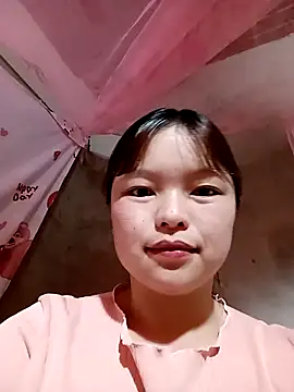 Snapshot of XoiXoi232 chatting on 10-25-25, 12:51 XoiXoi232 online show from 10-25-25, 12:51