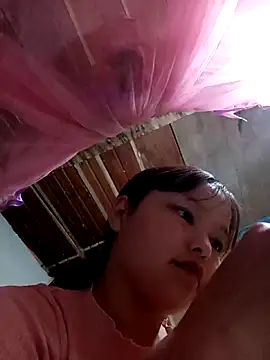 Snapshot of XoiXoi232 chatting on 10-31-25, 09:10 XoiXoi232 online show from 10-31-25, 09:10