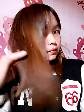 Snapshot of XoiXoi232 chatting on 11-04-25, 01:38 XoiXoi232 online show from 11-04-25, 01:38