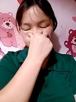 Snapshot of XoiXoi232 chatting on 11-05-25, 05:29 XoiXoi232 online show from 11-05-25, 05:29