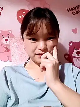 Snapshot of XoiXoi232 chatting on 11-09-25, 12:53 XoiXoi232 online show from 11-09-25, 12:53