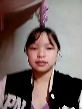 Snapshot of XoiXoi232 chatting on 11-15-25, 11:21 XoiXoi232 online show from 11-15-25, 11:21