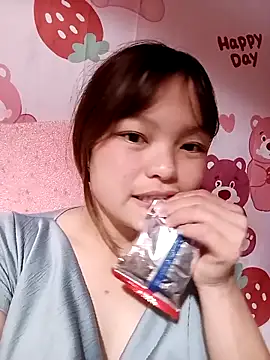 Snapshot of XoiXoi232 chatting on 11-16-25, 11:27 XoiXoi232 online show from 11-16-25, 11:27