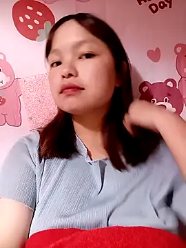 Snapshot of XoiXoi232 chatting on 11-24-25, 09:42 XoiXoi232 online show from 11-24-25, 09:42