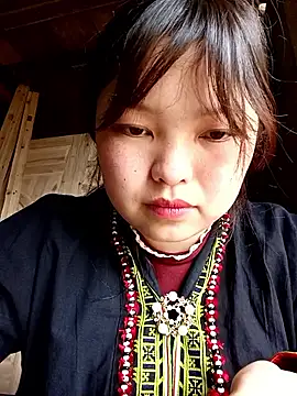 Snapshot of XoiXoi232 chatting on 02-17-26, 05:04 XoiXoi232 online show from 02-17-26, 05:04