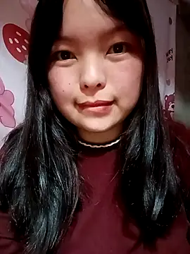 Snapshot of XoiXoi232 chatting on 03-12-26, 03:23 XoiXoi232 online show from 03-12-26, 03:23