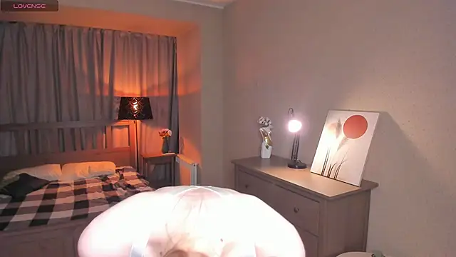 Snapshot of OdellaFrake chatting on 10-31-25, 09:05 OdellaFrake online show from 10-31-25, 09:05