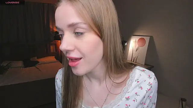 Snapshot of OdellaFrake chatting on 11-28-25, 07:49 OdellaFrake online show from 11-28-25, 07:49