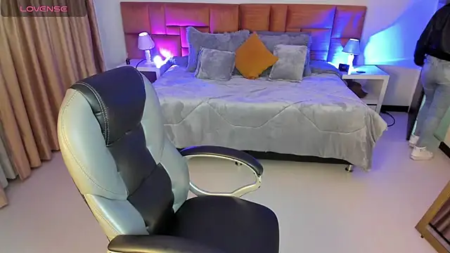 Catti Brie online show from 09-10-25, 11:32