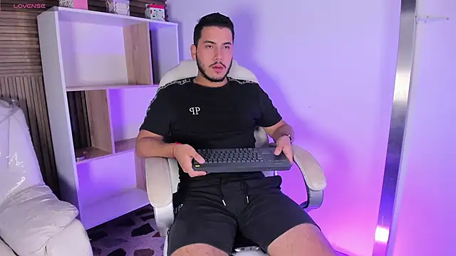 Axel grey  online show from 10-16-25, 12:17