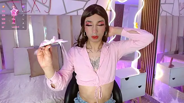 Snapshot of CYRUS_TAY chatting on 02-02-26, 01:10 CYRUS TAY online show from 02-02-26, 01:10