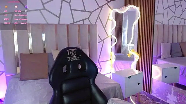 Snapshot of CYRUS_TAY chatting on 03-06-26, 04:25 CYRUS TAY online show from 03-06-26, 04:25