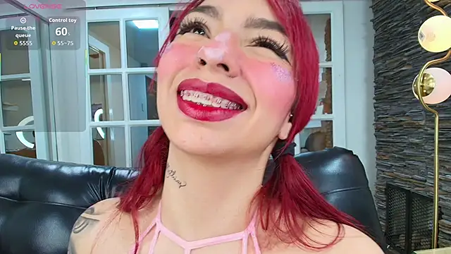 Snapshot of miss___abigail chatting on 11-28-25, 11:02 miss abigail online show from 11-28-25, 11:02