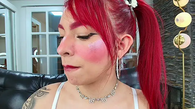 Snapshot of miss___abigail chatting on 12-02-25, 02:17 miss abigail online show from 12-02-25, 02:17