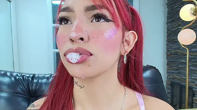 Snapshot of miss___abigail chatting on 12-20-25, 02:07 miss abigail online show from 12-20-25, 02:07