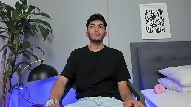 Tylerffoxx online show from 06-10-26, 08:30