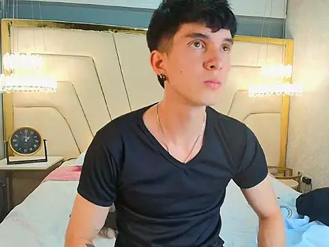 Jheampiiero online show from 04-23-26, 08:55