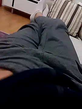 Snapshot of OGUZOZAN chatting on 10-09-25, 08:40 OGUZOZAN online show from 10-09-25, 08:40