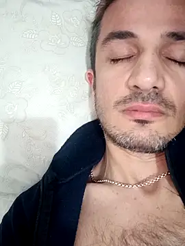 Snapshot of OGUZOZAN chatting on 10-31-25, 11:17 OGUZOZAN online show from 10-31-25, 11:17