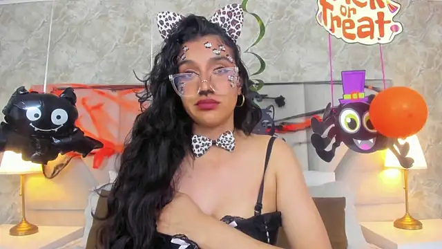 Snapshot of ValentiinaCruz chatting on 10-17-25, 11:29 ValentiinaCruz online show from 10-17-25, 11:29