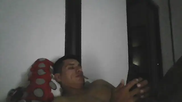 Snapshot of turcosexoactivo chatting on 10-14-25, 01:50 turcosexoactivo online show from 10-14-25, 01:50