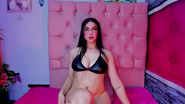 Snapshot of Megan_Luxe chatting on 11-29-25, 08:34 Megan Luxe online show from 11-29-25, 08:34