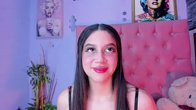 Snapshot of Megan_Luxe chatting on 01-07-26, 04:04 Megan Luxe online show from 01-07-26, 04:04