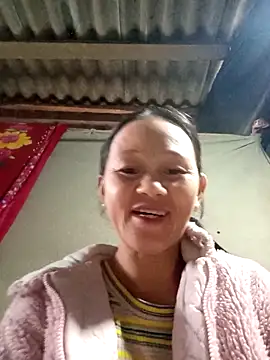 MaiHoa69 online show from 10-25-25, 12:29