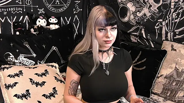 Paige Turner online show from 03-25-26, 09:10