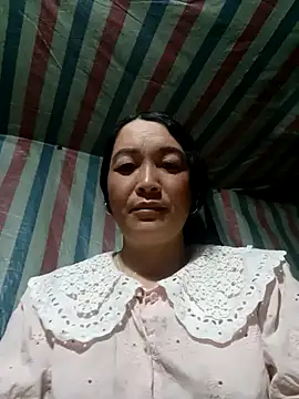 Snapshot of Bliss_rose chatting on 09-18-25, 11:18 Bliss rose online show from 09-18-25, 11:18