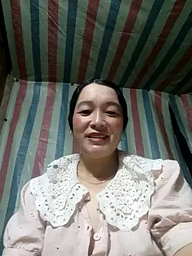 Snapshot of Bliss_rose chatting on 09-30-25, 11:32 Bliss rose online show from 09-30-25, 11:32