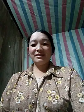 Snapshot of Bliss_rose chatting on 10-04-25, 03:32 Bliss rose online show from 10-04-25, 03:32