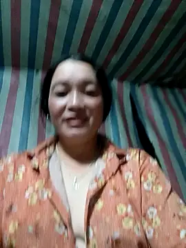 Snapshot of Bliss_rose chatting on 10-06-25, 12:24 Bliss rose online show from 10-06-25, 12:24